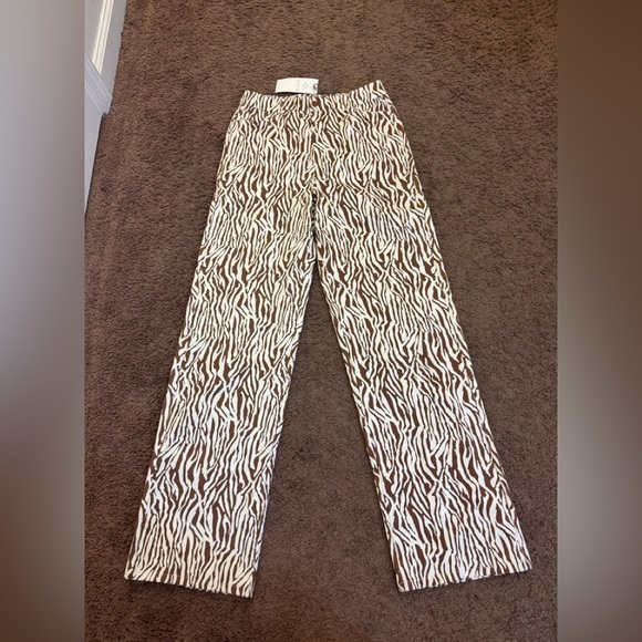 Wayf Brown White Zebra Print High Rise Pants Jeans Straight Leg XS 27 x 30 NEW - Picture 2 of 9